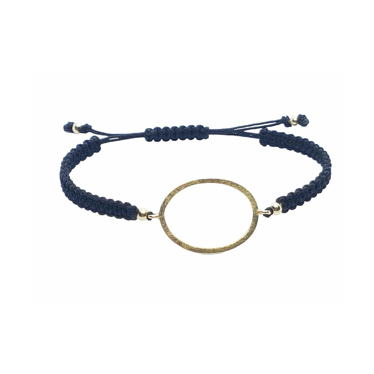Pulsera de macramé con un aro de oro amarillo