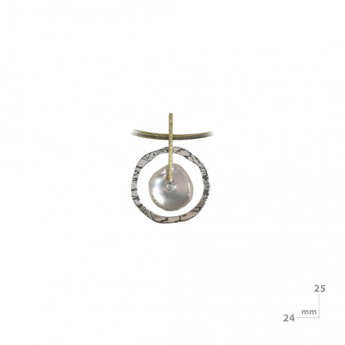 Colgante de plata y oro con perla natural cultivada y diamante