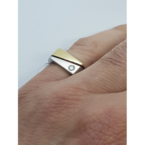 sello de oro con diamante