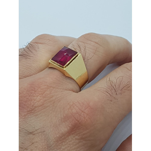 sello de oro amarillo con rubí hidrotermal