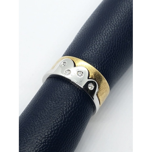 Anillo de oro blanco y oro amarillo con diamantes