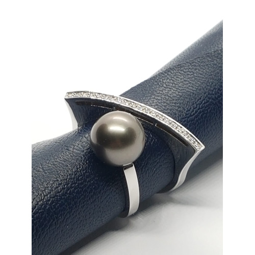 Anillo de oro blanco con diamantes y perla gris de Tahití