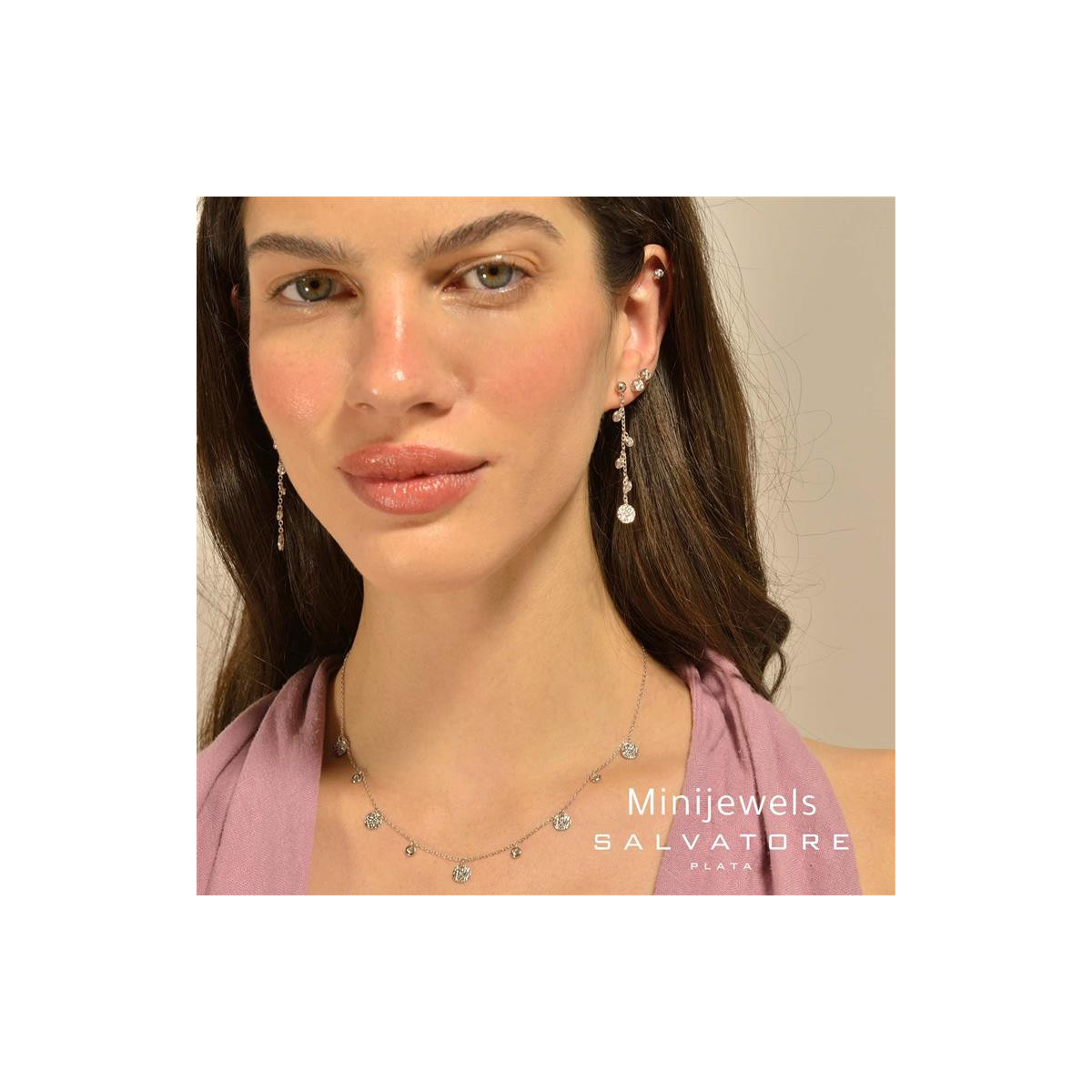 Collar de plata con circonitas blancas